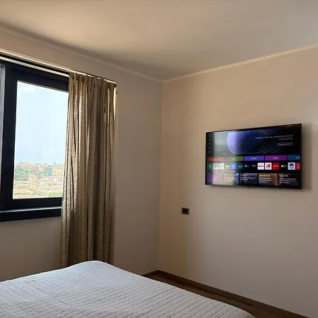 Lambruschini 2 Apartman